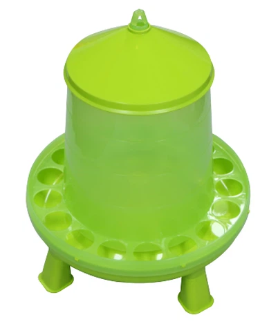 Plastik osilgan parranda oziqlantiruvchi